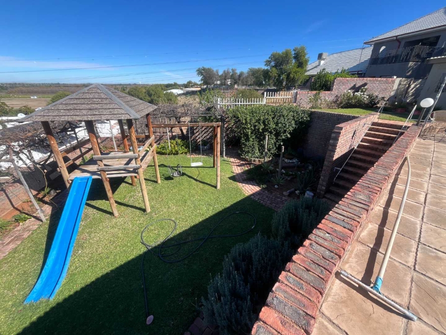 4 Bedroom Property for Sale in Keidebees Northern Cape